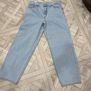 Levi’s baggy dad. 29.  LIKE NEW - WORN ONCE